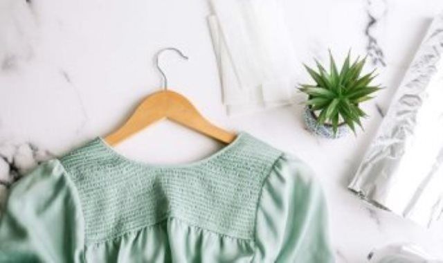 مع ارتداء ملابس الشتاء.. اعرف كيفية التخلص من الكهرباء الساكنة