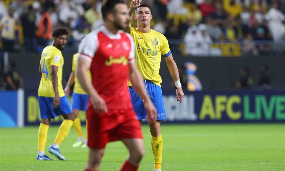 لا يحدث كثيرًا في الملاعب.. رونالدو يطلب من الحكم إلغاء ركلة جزاء احتسبت لصالحه
