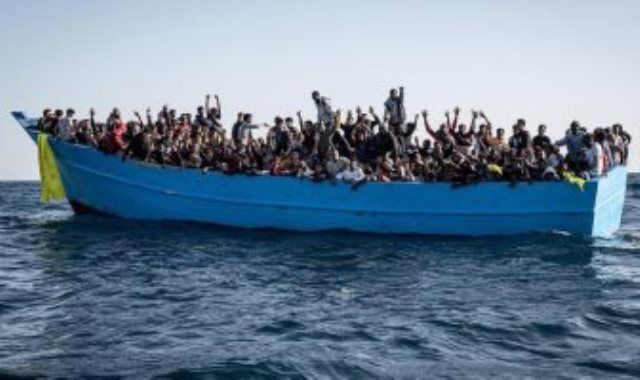 فقدان أكثر من 64 مهاجرا بعد انقلاب قاربهم قبالة سواحل اليمن
