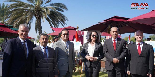 انطلاق فعاليات السوق الخيري الدبلوماسي الأول في مسقط بمشاركة سورية