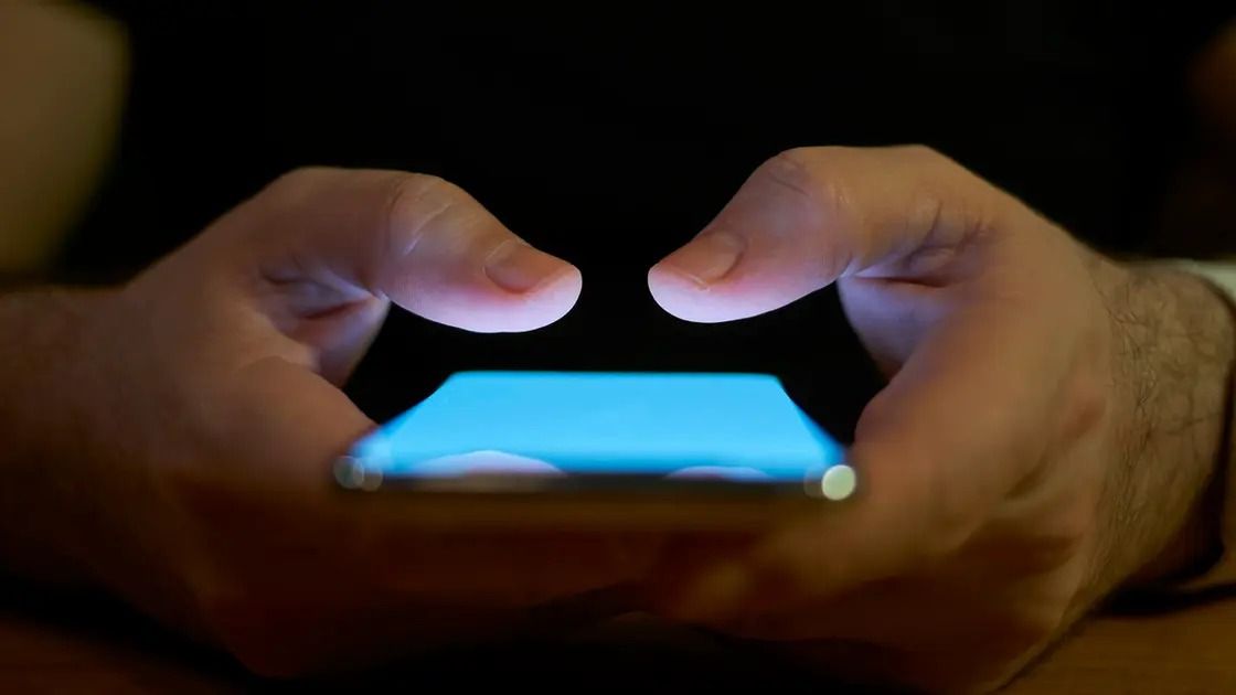 ست رسائل إيَّاك والتفاعل معها على هاتفك المحمول "أشهرها الفوز بجوائز وتحديث البيانات"