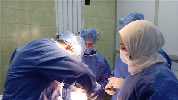 جراحة دقيقة لفك طفل بمستشفى فاقوس المركزي بالشرقية
