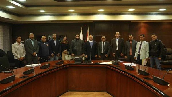 وزير النقل يشهد توقيع عقد استثمار عدد من المنشآت الخدمية بنادي السكة الحديد