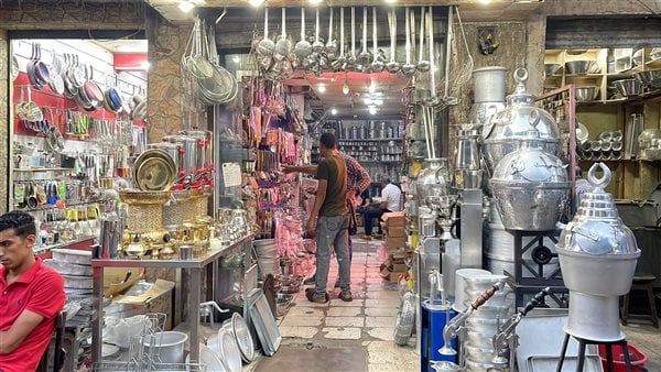 للمقبلات على الزواج.. ننشر أسعار أدوات المطبخ وأنواعها.. وأهم النصائح للتفرقة بين الخامات (فيديو وصور)