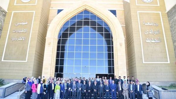 " الأسس الأخلاقية لبناء الإنسان المصري" ندوة تثقيفية بجامعة الوادي الجديد (صور)