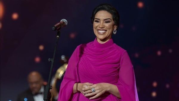 مي فاروق: متحمسة لحفل روائع السنباطي