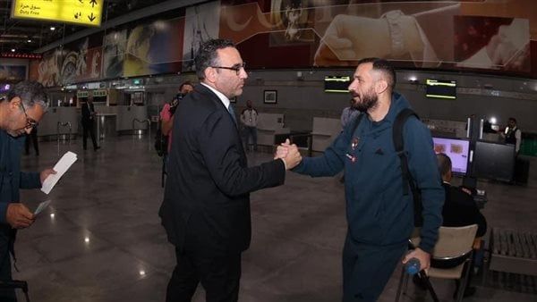 الدماطي يطمئن على ترتيبات بعثة الأهلي قبل مباراة يانج أفريكانز