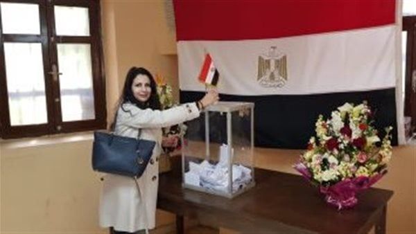 المصريون المقيمون بالسعودية: نحرص على المشاركة في الانتخابات الرئاسية والتصويت حق بلدنا علينا (فيديو)