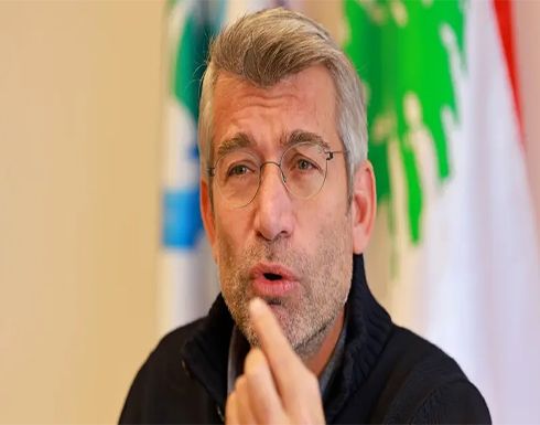 بسبب الفواتير.. وزير الطاقة اللبناني يهدد بقطع الكهرباء عن مخيمات اللاجئين