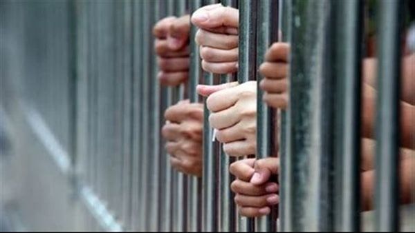 حبس صاحب مصنع ومهندس بحوزتهما عملات أجنبية في المنوفية