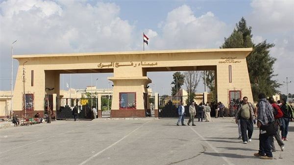 حكومة غزة تنفي إغلاق معبر رفح: يعمل بشكل طبيعي اليوم السبت