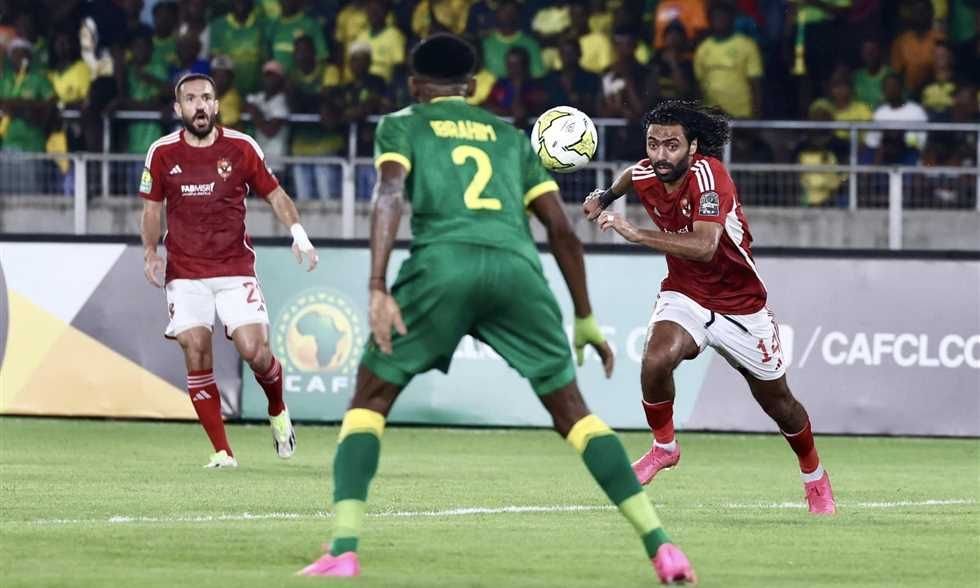 الأهلي يفقد نقطتين أمام يانج أفريكانز بـ"سيناريو بايخ"