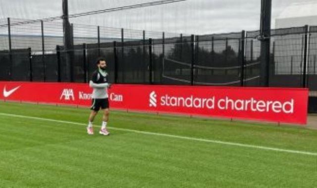 محمد صلاح يواصل التأهيل للشفاء بعد غيابه عن قمة ليفربول وتشيلسي