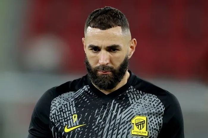 "بخصوص مستقبله".. محادثات بين بنزيما وإدارة الاتحاد السعودي