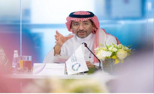 الخريف يبحث تحديات القطاع الصناعي وتطبيق برنامج لزيادة التنافسية في المملكة