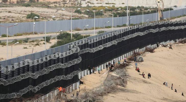 وسائل إعلام عبرية : مساع إسرائيلية لإقناع مصر بخطة احتلال محور فلادلفيا بتمويل خليجي