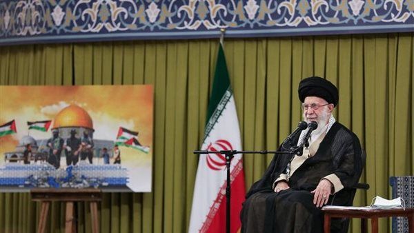 المرشد الإيراني يطالب الدول الإسلامية بتوجيه ضربة قاضية للاحتلال الإسرائيلي
