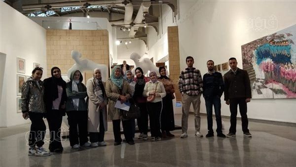 طلاب جامعة حلوان في زيارة لصالون الشباب بدورته الرابعة والثلاثين