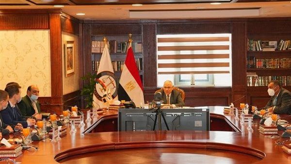أخبار الحوادث اليوم: الإفراج عن 60 متهمًا محبوسًا احتياطيًا.. والمحكمة تأمر بضبط وإحضار المتهمين الهاربين بقضية رشوة التموين