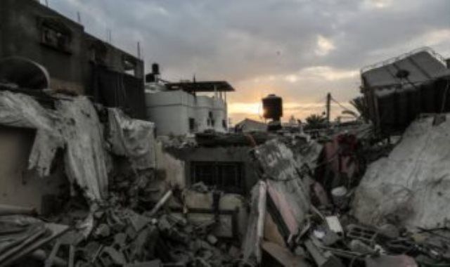 أمير قطر ووزير الخارجية الإيرانى يبحثان تطورات الأوضاع فى غزة