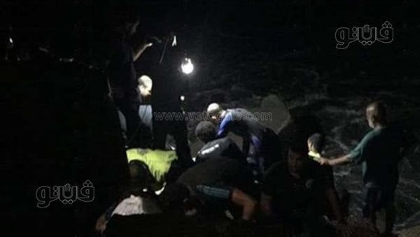 انتشال جثامين 3 أشخاص من ضحايا حادث سقوط ميكروباص من معدية نيلية ببني سويف