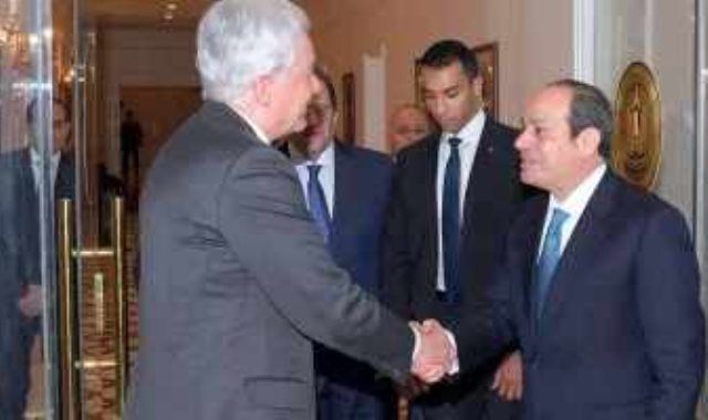 الرئيس السيسى يبحث مع "بيرنز" الجهود المشتركة لوقف إطلاق النار فى قطاع غزة