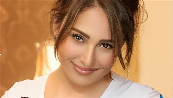 الفنانة رحاب الجمل: أتمنى تجسيد دور مريضة سرطان ترفض تلقى "الكيماوى".. وعايشت 3 من صديقاتى أصبن بهذا المرض (حوار)