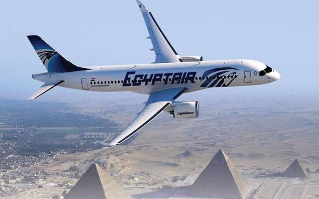 عطل فني يتسبب في هبوط اضطراري لطائرة "مصر للطيران" المتجهة لجدة