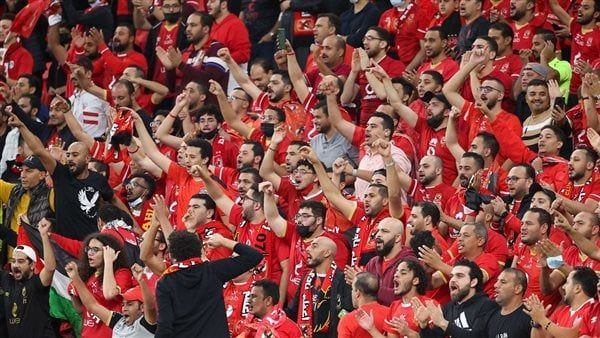 فين شعار الإدارة، شوبير يطلق صرخة تحذير من غياب جمهور الأهلي عن المباريات