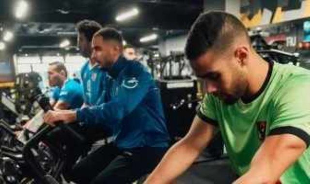 لاعبو يد الأهلى يستعدون للسوبر الأفريقى بتدريبات مكثفة فى الجيم.. صور