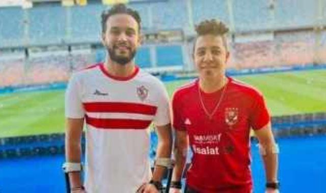 كابتن منتخب مصر للساق الواحدة وقائد الزمالك فى مدرجات استاد القاهرة