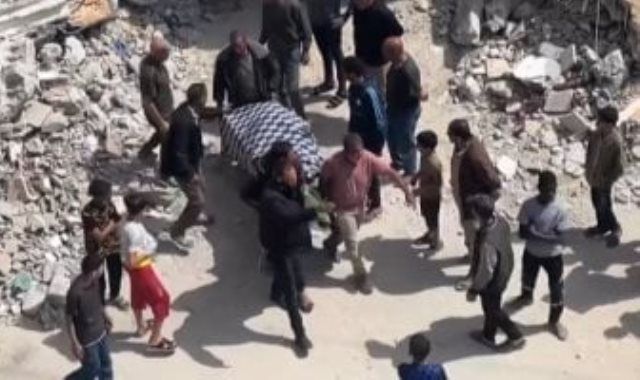 غزة: انتشال 332 شهيدا من المقبرة الجماعية فى مجمع ناصر الطبى بخان يونس