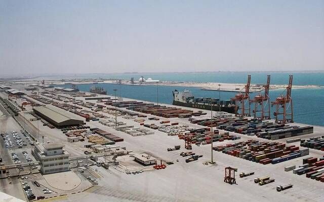 بدء نقل أول شحنة حاويات بين ميناءي الجبيل والرياض الجاف عبر الخطوط الحديدية