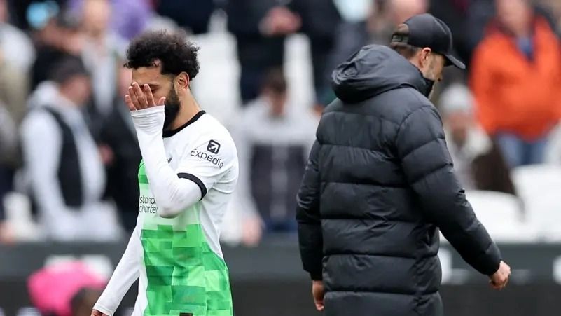 أسطورة ليفربول يلوم صلاح.. ويكشف سبب "حادثة" كلوب.. وكابتن مصر يرفض إشعال النار