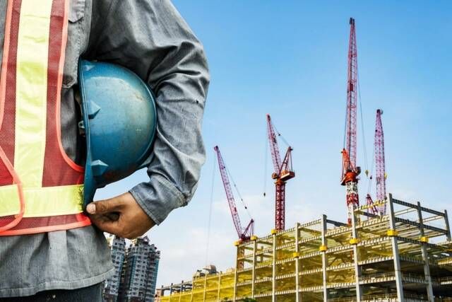 إنفوجرافيك.. تعرّف على أعداد القوى العاملة في دول الخليج خلال 2023