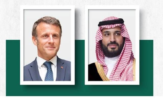 اتصال هاتفي بين ولي العهد والرئيس الفرنسي لبحث مستجدات الأوضاع في غزة