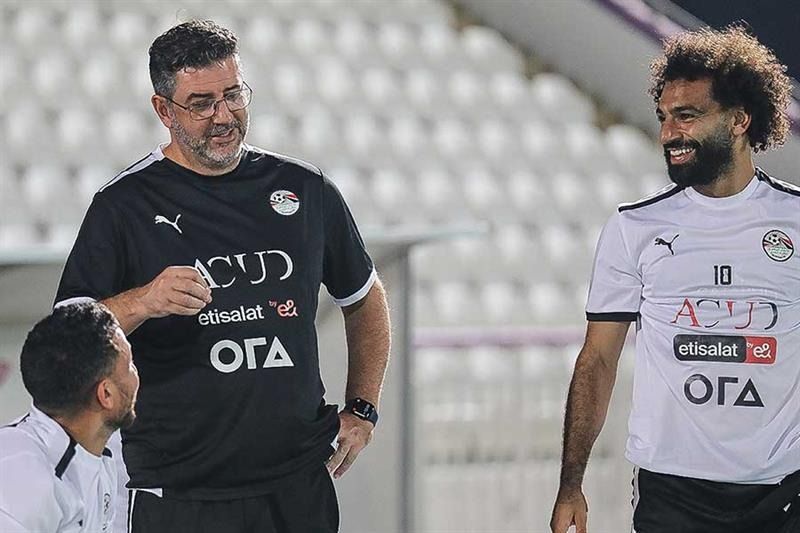فيتوريا يكشف كواليس رحيله عن منتخب مصر و"رأيه في صلاح"