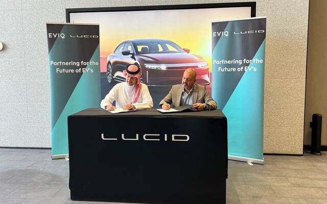 توقيع شراكة مع "لوسيد" لتطوير البنية التحتية لشحن المركبات الكهربائية بالمملكة