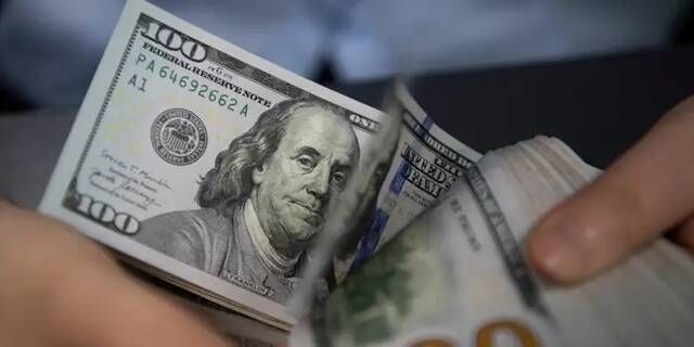 الدولار يتراجع 1% مقابل الين مع توقعات خفض الفائدة الأمريكية