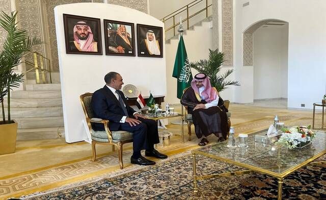 مصر والسعودية تبحثان تعزيز التعاون وجهود وقف إطلاق النار في غزة