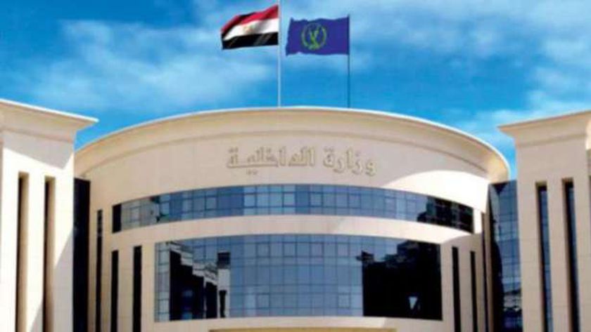 «الداخلية» تكشف تفاصيل سرقة هاتف محمول من إحدى الفتيات في البحيرة