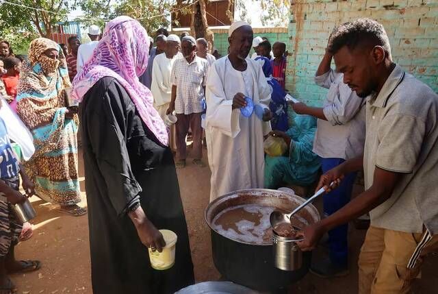 برنامج الأغذية العالمي يحقق في أعماله بالسودان مع انتشار المجاعة