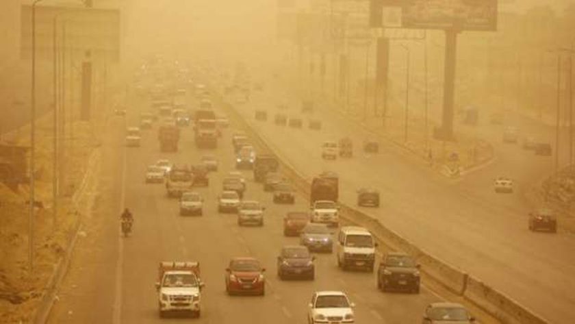 أمطار غزيرة وشبورة ورياح مثيرة للأتربة تضرب المحافظات خلال 72 ساعة
