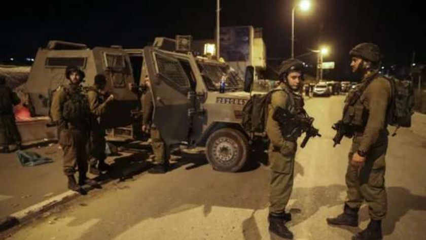 إعلام فلسطيني: الاحتلال الإسرائيلي ينفذ حملة اغتيالات في مخيم العروب بالضفة