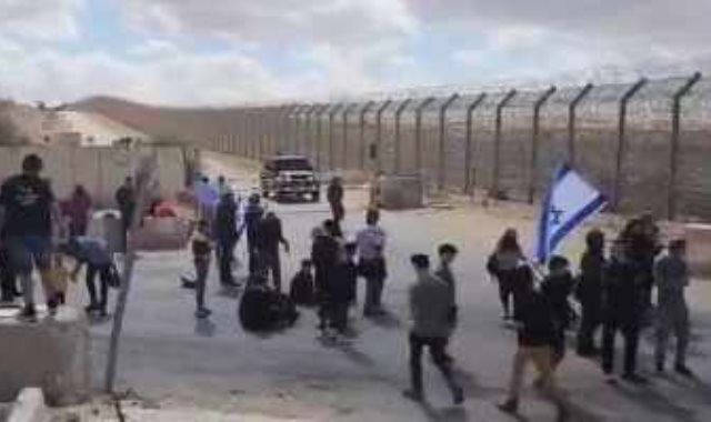 مستوطنون إسرائيليون يقتحمون تجمع "المليحات" شمال غرب أريحا