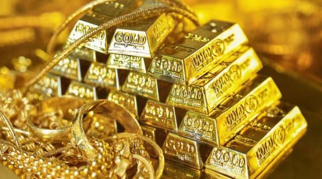 استقرار الذهب مع ترقب المستثمرين لبيانات اقتصادية أمريكية
