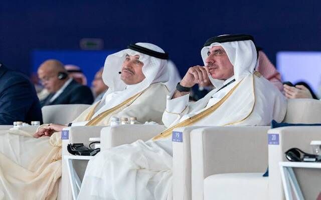 وزير المواصلات القطري يؤكد ضرورة العمل لتغيير سوق التخزين واللوجستيات