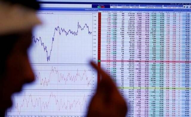 لماذا تتجاهل البورصات الخليجية هبوط النفط وتعود مصر للمكاسب الجماعية؟
