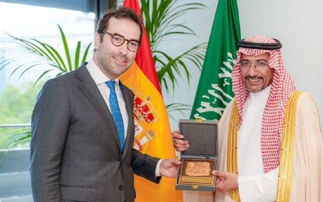 الخريف يختتم زيارة رسمية إلى إسبانيا لبحث تعزيز التعاون بقطاعي الصناعة والتعدين