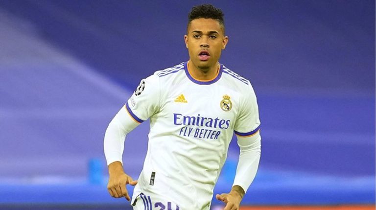 الأهلي يفاوض «طريد ريال مدريد» من أجل كأس العالم للأندية